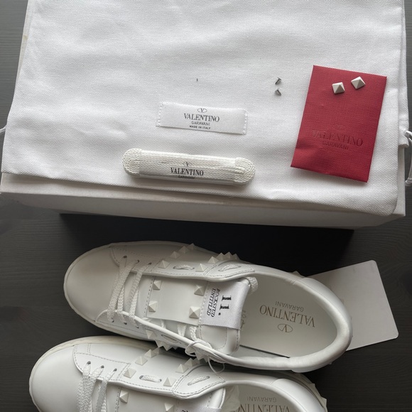 VALENTINO SNEAKERS - Picture 7 of 9